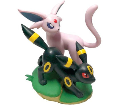 Pokemon Scarlet & Violet - Prismatic Evolutions Premium Figure